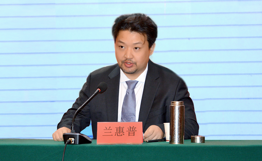 蘭董.jpg
